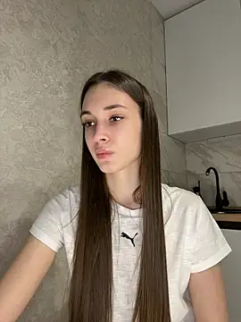 EllaMist online show from April 2026 05:31:01 PM