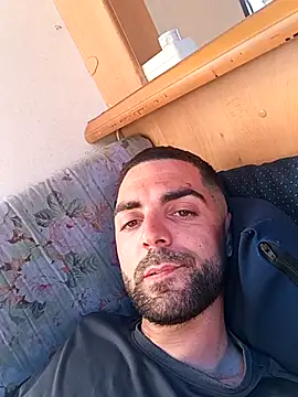 Snapshot of alieno_napoletano chatting on May 2026 02:10:01 PM alieno napoletano online show from May 2026 02:10:01 PM