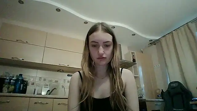 Snapshot of Lisanta chatting on May 2026 04:54:02 PM Lisanta online show from May 2026 04:54:02 PM
