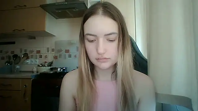 Snapshot of Lisanta chatting on June 2026 07:49:02 AM Lisanta online show from June 2026 07:49:02 AM