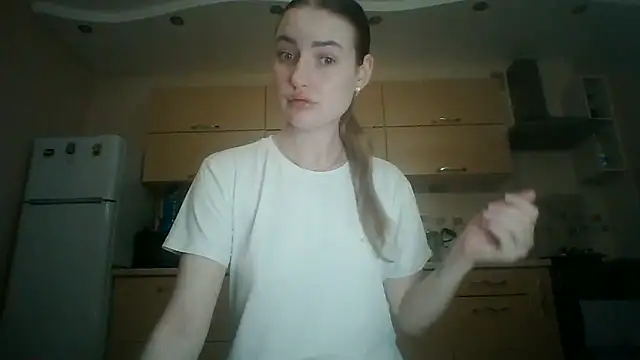 Snapshot of Lisanta chatting on July 2026 06:45:02 PM Lisanta online show from July 2026 06:45:02 PM