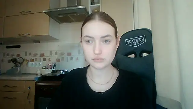 Snapshot of Lisanta chatting on June 2026 02:18:02 PM Lisanta online show from June 2026 02:18:02 PM