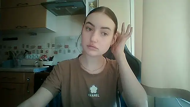 Snapshot of Lisanta chatting on June 2026 10:47:02 AM Lisanta online show from June 2026 10:47:02 AM