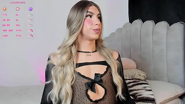 Ariel Jhons online show from April 2026 11:29:01 PM