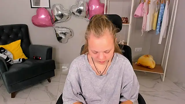 Ellen Mafour online show from April 2026 10:55:02 AM