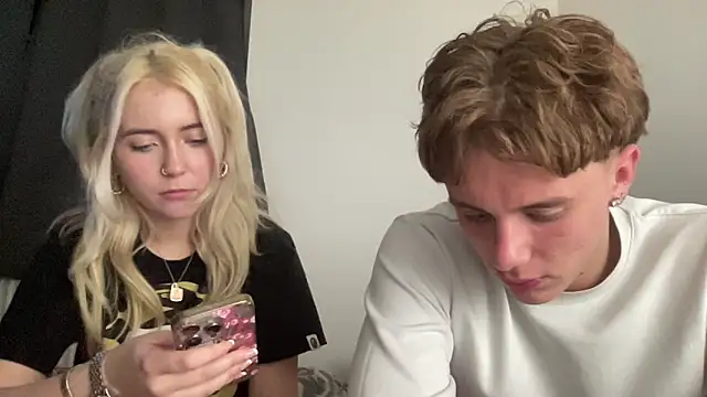 SofiaNLukaBabe online show from May 2026 11:32:02 PM
