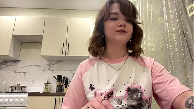 CunnyShawty online show from April 2026 06:14:01 PM