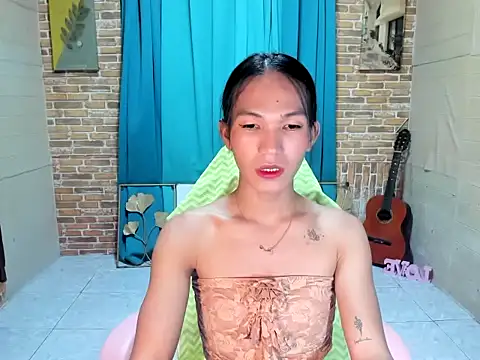urnaughty kim online show from June 2026 05:48:02 AM