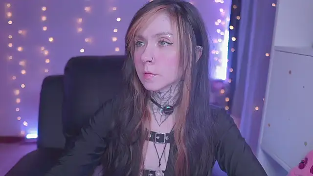Snapshot of -VKatt chatting on May 2026 03:04:02 AM -VKatt online show from May 2026 03:04:02 AM