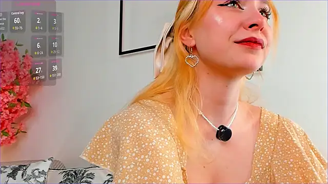 TwinkleFox online show from May 2026 01:52:01 AM