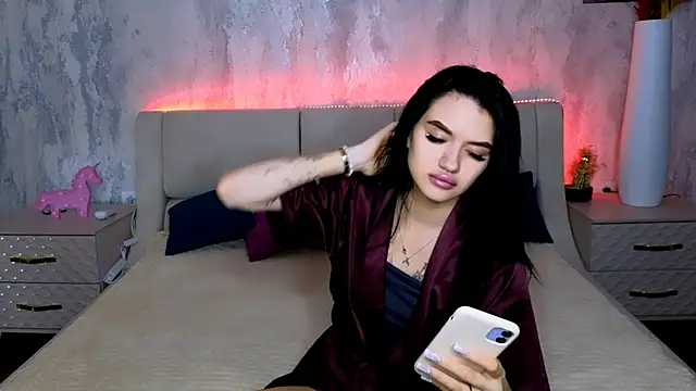 Holly Beck online show from May 2026 12:39:02 AM