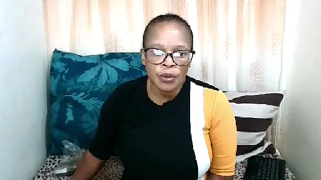 Snapshot of Ebony_Bloom69 chatting on May 2026 04:51:02 AM Ebony Bloom69 online show from May 2026 04:51:02 AM