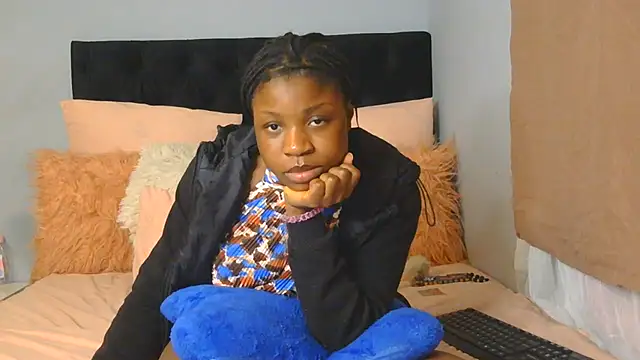 julianaa19 online show from May 2026 04:59:05 PM