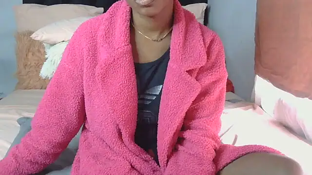 Snapshot of julianaa19 chatting on June 2026 07:19:02 AM julianaa19 online show from June 2026 07:19:02 AM