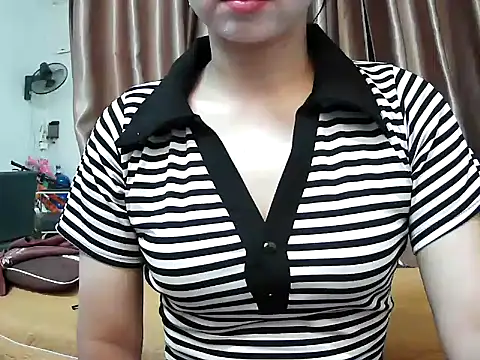 Mimi 200 online show from April 2026 06:42:02 AM