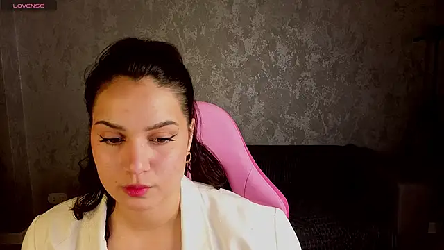 Vivien Ross online show from May 2026 01:09:02 AM