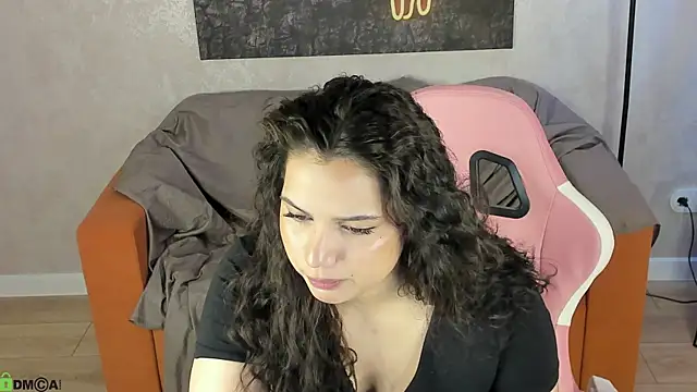 Vivien Ross online show from May 2026 01:13:01 AM