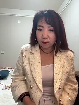 Snapshot of lucy-698 chatting on May 2026 12:20:01 PM lucy-698 online show from May 2026 12:20:01 PM