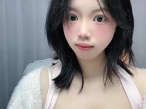 TwinXXyan online show from April 2026 02:14:02 AM