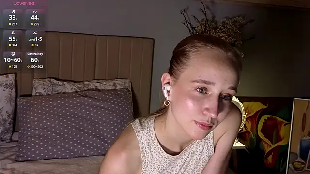 Snapshot of oliviakiiss chatting on July 2026 04:54:01 PM oliviakiiss online show from July 2026 04:54:01 PM