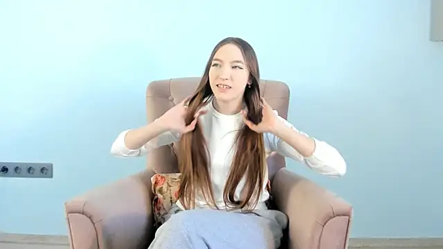 TennieCaldoron online show from April 2026 10:11:01 AM