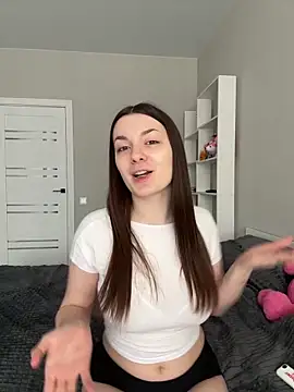 Emmy Boobssss online show from April 2026 10:11:01 AM