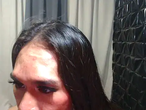Queen Haliyah online show from May 2026 01:06:01 PM