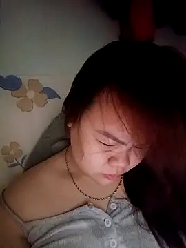 Truxcy1 online show from May 2026 01:40:02 AM