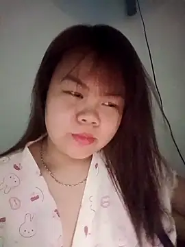 Truxcy1 online show from May 2026 12:42:01 PM
