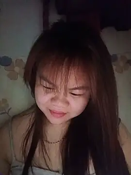Truxcy1 online show from May 2026 05:46:01 PM