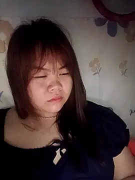 Truxcy1 online show from May 2026 01:36:02 PM