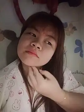 Truxcy1 online show from May 2026 07:55:02 PM