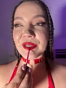 AlyraMoon online show from June 2026 09:15:01 PM