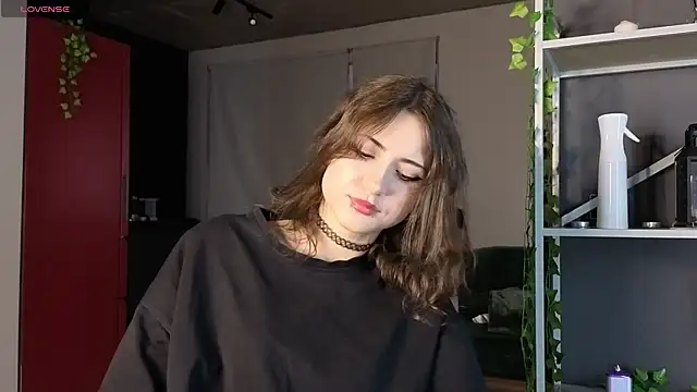 lovergirl4me online show from May 2026 04:22:02 PM