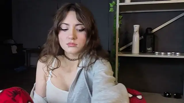 lovergirl4me online show from June 2026 06:57:01 PM