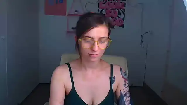 Luna Tantra online show from June 2026 01:06:02 PM