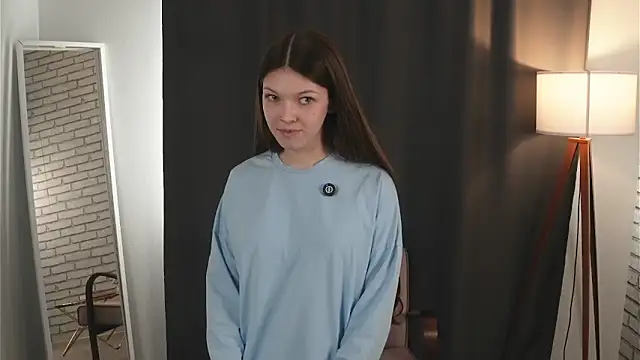 ErnaGiove online show from April 2026 11:28:02 AM