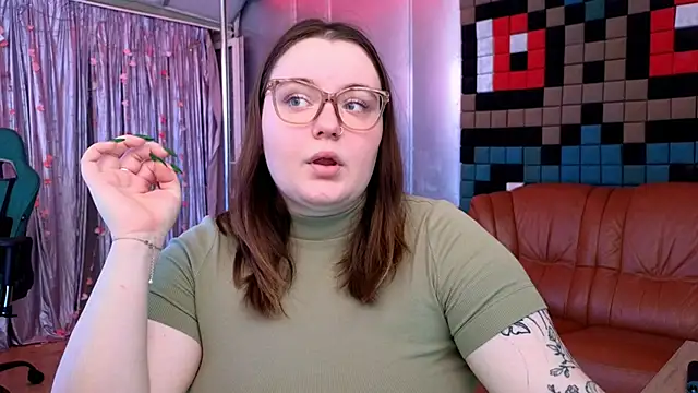 Snapshot of CatherineClaire chatting on May 2026 04:35:02 PM CatherineClaire online show from May 2026 04:35:02 PM