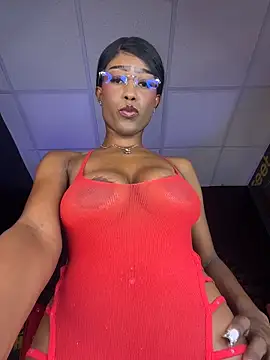 Snapshot of CocoaLuxeXXX chatting on May 2026 01:30:01 PM CocoaLuxeXXX online show from May 2026 01:30:01 PM
