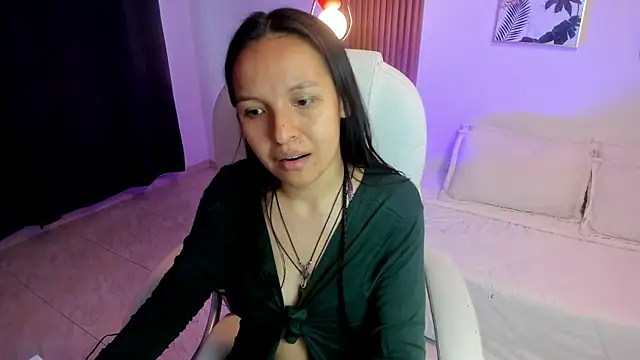 Snapshot of luniksa chatting on April 2026 11:25:01 AM luniksa online show from April 2026 11:25:01 AM