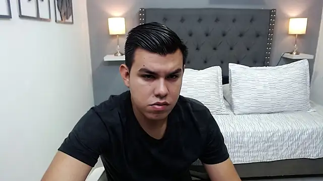 mathias thompson online show from April 2026 02:01:02 PM