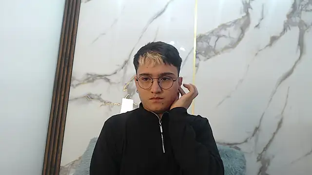 IanStorm online show from April 2026 11:28:02 AM