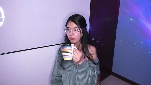 Danii rizzo online show from May 2026 10:21:02 AM