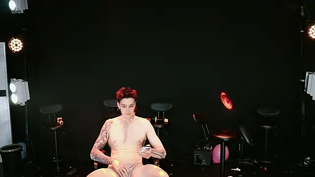 Zouzouboy-001 online show from April 2026 04:30:01 PM