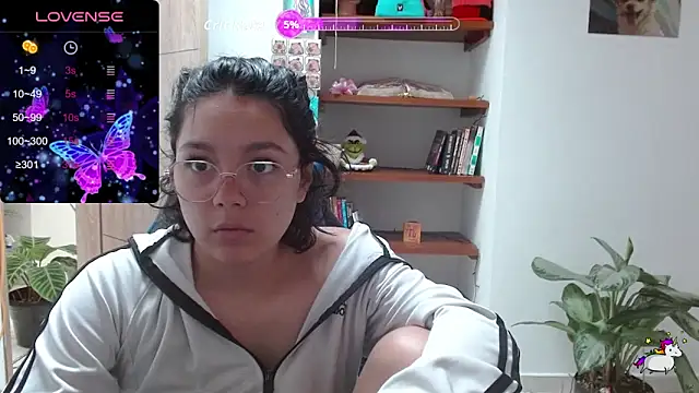 trixietangg online show from April 2026 04:52:02 PM