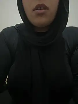 Laavinia online show from May 2026 10:05:01 PM