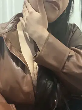 Laavinia online show from April 2026 09:32:01 PM