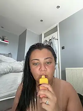 Snapshot of Laurenrose_x chatting on May 2026 09:26:01 AM Laurenrose x online show from May 2026 09:26:01 AM