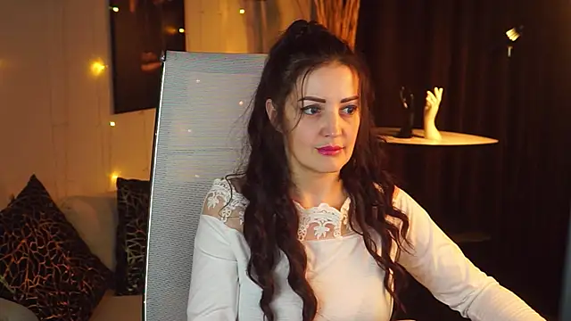 AureliaVane online show from May 2026 03:29:02 PM