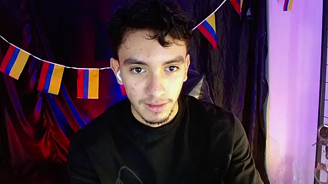 Snapshot of dante_18cm_ chatting on June 2026 12:29:02 AM dante 18cm online show from June 2026 12:29:02 AM